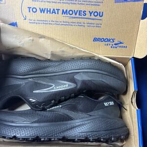 New Men’s 9.5 Brooks Divide 6 Trail Black/Black/Primer Gray 110460 1D 047 in Box